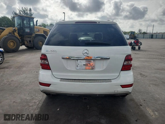 2009 Mercedes-Benz M 350 z VIN 4JGBB56E29A508847, wystawiony jako Copart lot #58296925 z przebiegiem 160 166 mil mil oraz Szkoda całkowita • Salvage title. Historia ofert i sprzedaży dostępna na DreamBid. Obrazek 6.