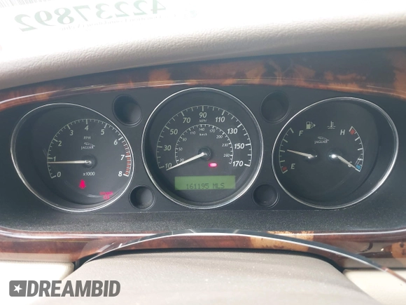 2005 Jaguar XJ 8 LWB with VIN SAJWA79C25SG35038, listed as a IAAI auction lot 42237892 with 161,195 mi miles and . Bid and sale history available at DreamBid. Image 7.
