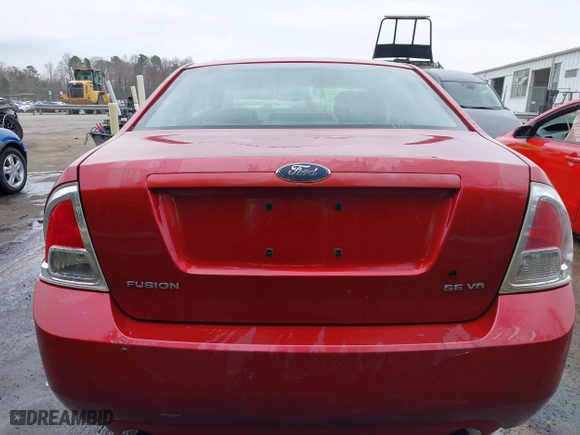 2006 Ford Fusion SE with VIN 3FAFP07156R160801, listed as a IAAI auction lot 41706931 with 220,104 mi miles. Bid and sale history available at carsss.com. Image 16.