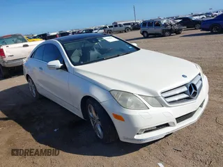 2010 Mercedes-Benz E-Class E 350 with VIN WDDKJ5GB2AF027604, listed as a IAAI auction lot 41668397 with 142,004 mi miles. Bid and sale history available at carsss.com. Image 1.