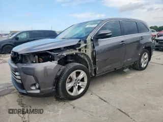 2018 Toyota Highlander Limited with VIN 5TDYZRFH1JS258035, listed as a Copart auction lot 59329315 with 101,819 mi miles and Salvage title. Bid and sale history available at DreamBid. Image 1.