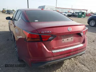 2020 Nissan Altima SR with VIN 1N4BL4CV7LN307872, listed as a IAAI auction lot 41728557 with 48,194 mi miles and . Bid and sale history available at carsss.com. Image 3.