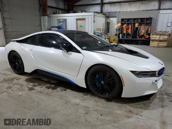2015 BMW i8 z VIN WBY2Z2C50FV674452, wystawiony jako Copart lot #58845855 z przebiegiem 119 mil mil oraz Czysty tytuł • Clean title. Historia ofert i sprzedaży dostępna na DreamBid. Obrazek 4.