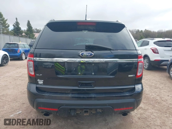 2014 Ford Explorer XLT with VIN 1FM5K8D8XEGB33891, listed as a IAAI auction lot 42143059 with 180,255 mi miles and . Bid and sale history available at carsss.com. Image 16.