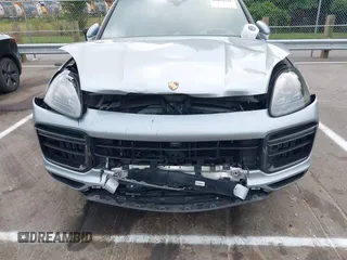 2021 Porsche Cayenne Turbo с VIN WP1AF2AY3MDA36233, выставлен на аукционе IAAI как лот 42624234 с пробегом 41 539 миль миль и . История ставок и продаж доступна на DreamBid. Изображение 6.