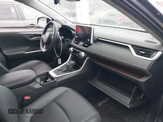 2020 Toyota RAV4 Hybrid Limited with VIN 4T3DWRFV9LU008881, listed as a IAAI auction lot 41672085 with 39,557 mi miles. Bid and sale history available at carsss.com. Image 5.