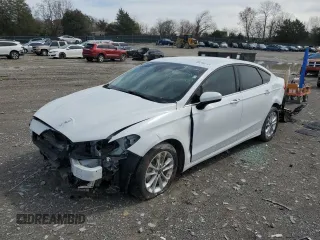 2020 Ford Fusion SE with VIN 3FA6P0HD3LR258035, listed as a Copart auction lot 50219275 with 70,631 mi miles and Salvage title. Bid and sale history available at DreamBid. Image 1.