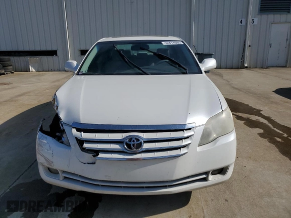 2007 Toyota Avalon XL z VIN 4T1BK36B87U251036, wystawiony jako Copart lot #52417095 z przebiegiem 218 502 mil mil oraz Szkoda całkowita • Salvage title. Historia ofert i sprzedaży dostępna na DreamBid. Obrazek 5.