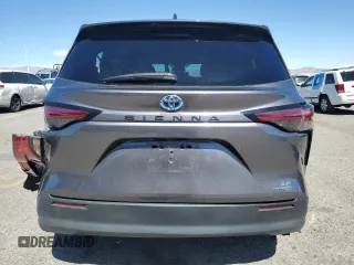 2021 Toyota Sienna LE with VIN 5TDKRKEC5MS042888, listed as a Copart auction lot 49702595 with 109,522 mi miles and Salvage Title. Bid and sale history available at carsss.com. Image 6.