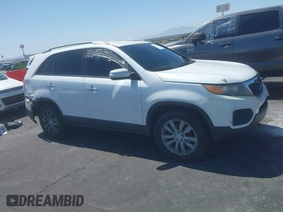 2011 Kia Sorento LX with VIN 5XYKT4A26BG061387, listed as a IAAI auction lot 41984639 with 1 mi miles. Bid and sale history available at carsss.com. Image 13.