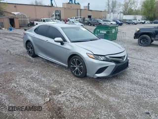 2019 Toyota Camry LE z VIN 4T1B11HK2KU268170, wystawiony jako IAAI lot #41907695 z przebiegiem 75 744 mil mil oraz . Historia ofert i sprzedaży dostępna na DreamBid. Obrazek 1.
