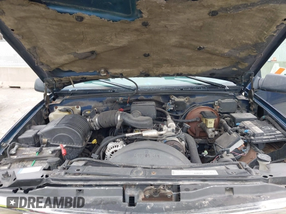 1998 Chevrolet Silverado 1500 with VIN 2GCEK19R2W1255365, listed as a IAAI auction lot 41939461 with 276,204 mi miles and . Bid and sale history available at DreamBid. Image 10.