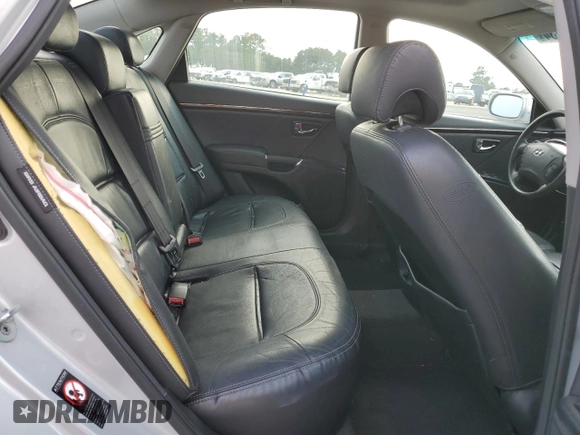2011 Hyundai Azera GLS with VIN KMHFC4DDXBA552197, listed as a Copart auction lot 72680484 with 105,120 mi miles and Salvage title. Bid and sale history available at DreamBid. Image 11.