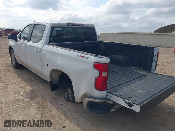 2019 Chevrolet Silverado 1500 LT with VIN 1GCUYDED4KZ153377, listed as a IAAI auction lot 41498723 with 106,582 mi miles. Bid and sale history available at carsss.com. Image 3.