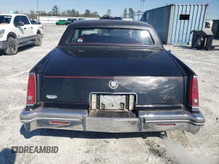 1981 Cadillac Eldorado z VIN 1G6AL5799BE635997, wystawiony jako Copart lot #45287175 z przebiegiem 46 416 mil mil oraz Czysty tytuł • Clean title. Historia ofert i sprzedaży dostępna na DreamBid. Obrazek 6.
