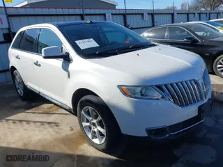 2011 Lincoln MKX with VIN 2LMDJ8JK1BBJ02616, listed as a IAAI auction lot 41255463 with 139,950 mi miles. Bid and sale history available at carsss.com. Image 1.