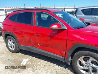 2023 Hyundai Tucson SEL z VIN 5NMJB3AE9PH280330, wystawiony jako IAAI lot #42352766 z przebiegiem 19 929 mil mil oraz . Historia ofert i sprzedaży dostępna na DreamBid. Obrazek 6.