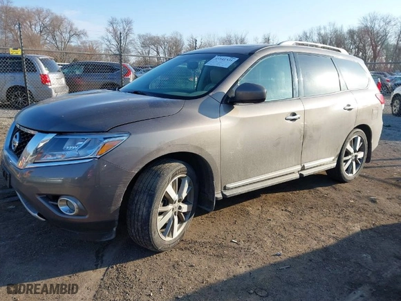 2014 Nissan Pathfinder Platinum with VIN 5N1AR2MM1EC702851, listed as a IAAI auction lot 41541331 with 209,257 mi miles. Bid and sale history available at carsss.com. Image 2.