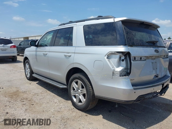 2019 Ford Expedition XLT with VIN 1FMJU1HTXKEA16110, listed as a IAAI auction lot 42348106 with 95,116 mi miles and . Bid and sale history available at DreamBid. Image 3.