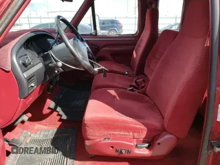 1995 Ford F-250 z VIN 1FTHX25G3SKA95726, wystawiony jako Copart lot #71812654 z przebiegiem 83 713 mil mil oraz Szkoda całkowita • Salvage title. Historia ofert i sprzedaży dostępna na DreamBid. Obrazek 7.