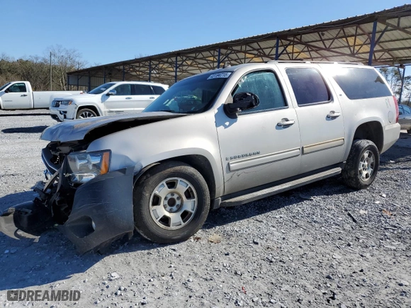 2009 Chevrolet Suburban LT w/2LT with VIN 1GNFC26089R268105, listed as a Copart auction lot 43194715 with 0 mi miles and Salvage Title. Bid and sale history available at carsss.com. Image 1.