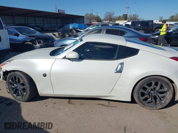 2017 Nissan 370Z with VIN JN1AZ4EH2HM953493, listed as a IAAI auction lot 41228710 with 82,114 mi miles. Bid and sale history available at carsss.com. Image 15.