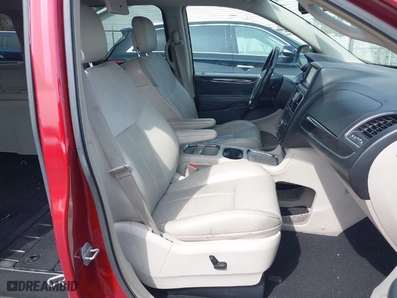 2012 Chrysler Town & Country Limited with VIN 2C4RC1GG4CR214376, listed as a IAAI auction lot 41930343 with 197,279 mi miles. Bid and sale history available at carsss.com. Image 5.