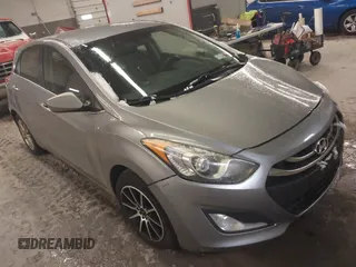 2013 Hyundai Elantra GT with VIN KMHD35LE6DU101924, listed as a IAAI auction lot 42032821 with 188,839 mi miles. Bid and sale history available at carsss.com. Image 1.