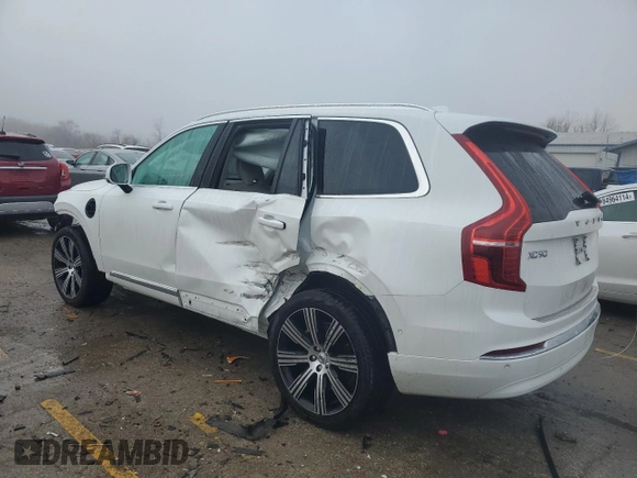 2023 Volvo XC90 Plus with VIN YV4H600N2P1949810, listed as a Copart auction lot 84947784 with 40,842 mi miles and Clean title. Bid and sale history available at DreamBid. Image 2.
