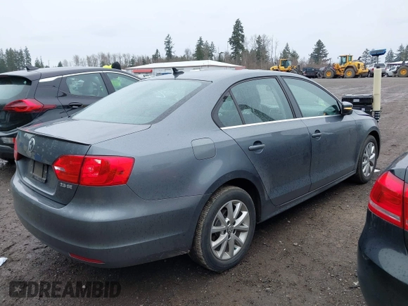 2013 Volkswagen Jetta Sedan SE with VIN 3VWDP7AJ3DM436807, listed as a IAAI auction lot 41846829 with 104,253 mi miles. Bid and sale history available at carsss.com. Image 4.