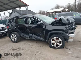 2018 Jeep Compass Altitude with VIN 3C4NJDBB0JT350175, listed as a IAAI auction lot 41544527 with 95,998 mi miles and . Bid and sale history available at carsss.com. Image 13.