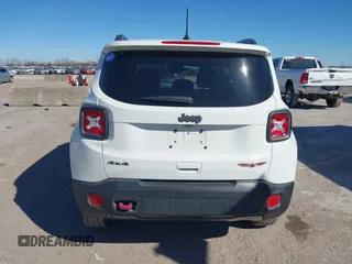 2018 Jeep Renegade Trailhawk with VIN ZACCJBCB1JPH28490, listed as a IAAI auction lot 41406910 with 76,003 mi miles. Bid and sale history available at carsss.com. Image 16.