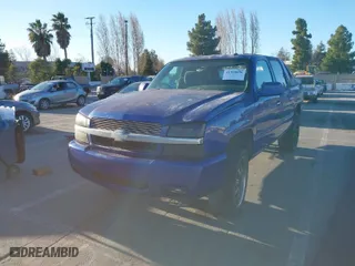 2005 Chevrolet Avalanche LS with VIN 3GNEC12Z75G215402, listed as a IAAI auction lot 41390459 with 1 mi miles. Bid and sale history available at carsss.com. Image 2.