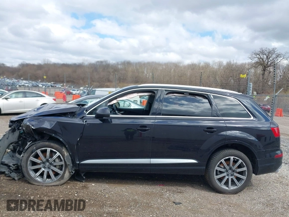 2018 Audi Q7 Prestige z VIN WA1VAAF75JD025929, wystawiony jako IAAI lot #41976794 z przebiegiem 89 640 mil mil oraz . Historia ofert i sprzedaży dostępna na DreamBid. Obrazek 14.