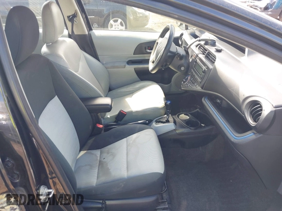 2013 Toyota Prius One z VIN JTDKDTB36D1034028, wystawiony jako IAAI lot #42172387 z przebiegiem 245 325 mil mil oraz . Historia ofert i sprzedaży dostępna na DreamBid. Obrazek 5.