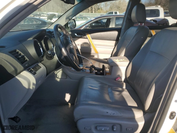 2008 Toyota Highlander Hybrid Limited with VIN JTEEW44A882023844, listed as a Copart auction lot 89005155 with 230,642 mi miles and Clean Title. Bid and sale history available at carsss.com. Image 7.