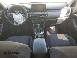 2021 Kia Seltos LX z VIN KNDEPCAA8M7163843, wystawiony jako Copart lot #53368575 z przebiegiem 72 081 mil mil oraz Szkoda całkowita • Salvage title. Historia ofert i sprzedaży dostępna na DreamBid. Obrazek 8.
