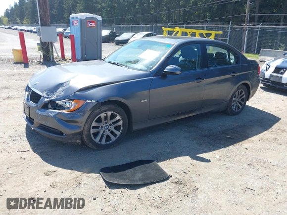 2007 BMW 3 Series 328i with VIN WBAVA33587PV65347, listed as a IAAI auction lot 42047770 with 1 mi miles. Bid and sale history available at carsss.com. Image 18.