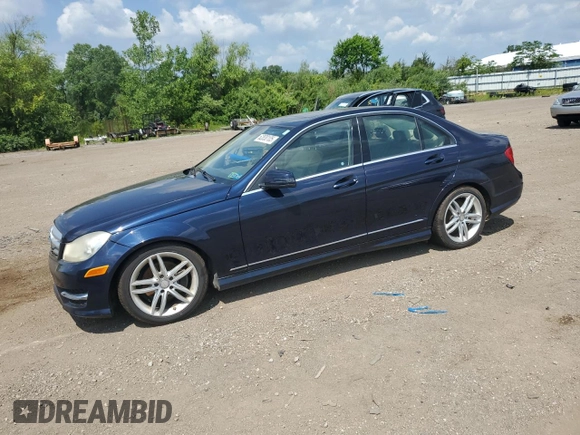 2012 Mercedes-Benz C 300 Sport с VIN WDDGF8BB7CR230330, выставлен на аукционе Copart как лот 62830105 с пробегом 104 116 миль миль и Чистый • Clean title. История ставок и продаж доступна на DreamBid. Изображение 1.