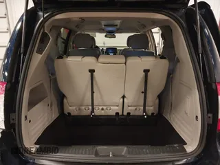 2013 Chrysler Town & Country Touring with VIN 2C4RC1BG7DR517970, listed as a IAAI auction lot 42028284 with 122,053 mi miles. Bid and sale history available at carsss.com. Image 18.