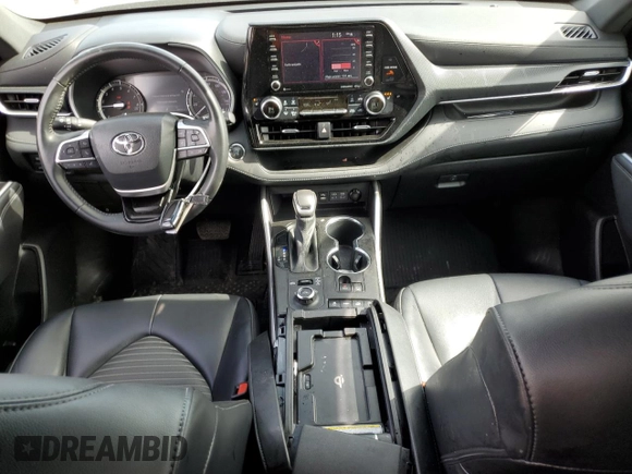 2022 Toyota Highlander XSE with VIN 5TDLZRBH1NS187893, listed as a Copart auction lot 49720015 with 28,832 mi miles and Salvage title. Bid and sale history available at DreamBid. Image 8.