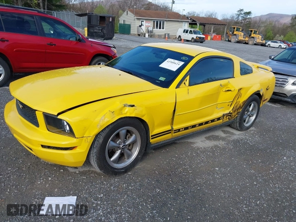 2006 Ford Mustang Standard with VIN 1ZVFT80N065243991, listed as a IAAI auction lot 41900624 with 149,041 mi miles. Bid and sale history available at carsss.com. Image 2.