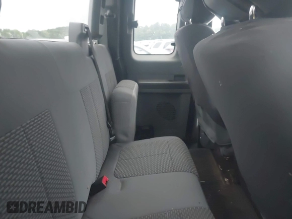 2013 Ford F-250 XL with VIN 1FT7X2B61DEB69122, listed as a IAAI auction lot 42361265 with 499,007 mi miles and . Bid and sale history available at DreamBid. Image 8.