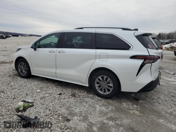 2024 Toyota Sienna XLE with VIN 5TDYSKFC5RS141621, listed as a Copart auction lot 44435555 with 12,971 mi miles and Clean Title. Bid and sale history available at DreamBid. Image 2.