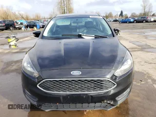2016 Ford Focus SE with VIN 1FADP3F29GL380672, listed as a Copart auction lot 44062305 with 84,917 mi miles and Salvage title. Bid and sale history available at DreamBid. Image 5.