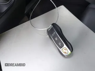 2021 Porsche Cayenne E-Hybrid Hybrid z VIN WP1AE2AYXMDA24566, wystawiony jako IAAI lot #41815737 z przebiegiem 51 149 mil mil oraz . Historia ofert i sprzedaży dostępna na DreamBid. Obrazek 11.