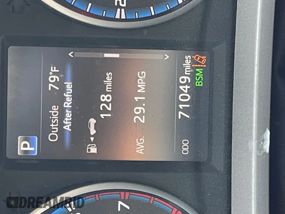 2018 Toyota RAV4 XLE with VIN 2T3WFREV8JW496356, listed as a Copart auction lot 51367765 with 71,049 mi miles and Clean Title. Bid and sale history available at DreamBid. Image 8.