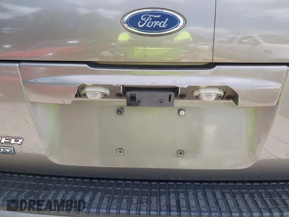 2002 Ford Explorer XLT с VIN 1FMZU63E52ZB20375, выставлен на аукционе IAAI как лот 42208470 с пробегом 258 251 миль миль и . История ставок и продаж доступна на DreamBid. Изображение 16.
