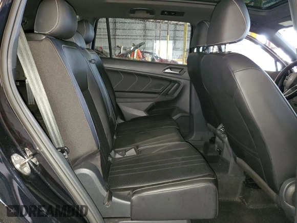 2022 Volkswagen Tiguan SE R-Line Black with VIN 3VVCB7AX1NM140818, listed as a Copart auction lot 71376004 with 29,190 mi miles and Salvage title. Bid and sale history available at DreamBid. Image 11.