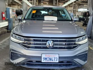 2024 Volkswagen Tiguan SE с VIN 3VV3B7AX9RM106728, выставлен на аукционе IAAI как лот 42845194 с пробегом 23 946 миль миль и . История ставок и продаж доступна на DreamBid. Изображение 38.